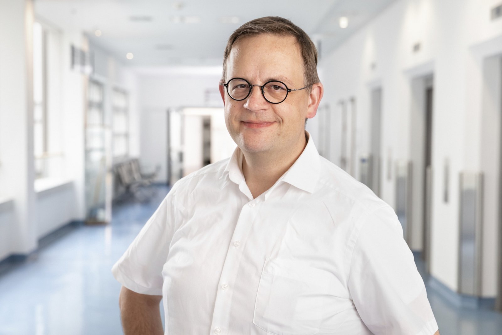 Dr. Lars Herda