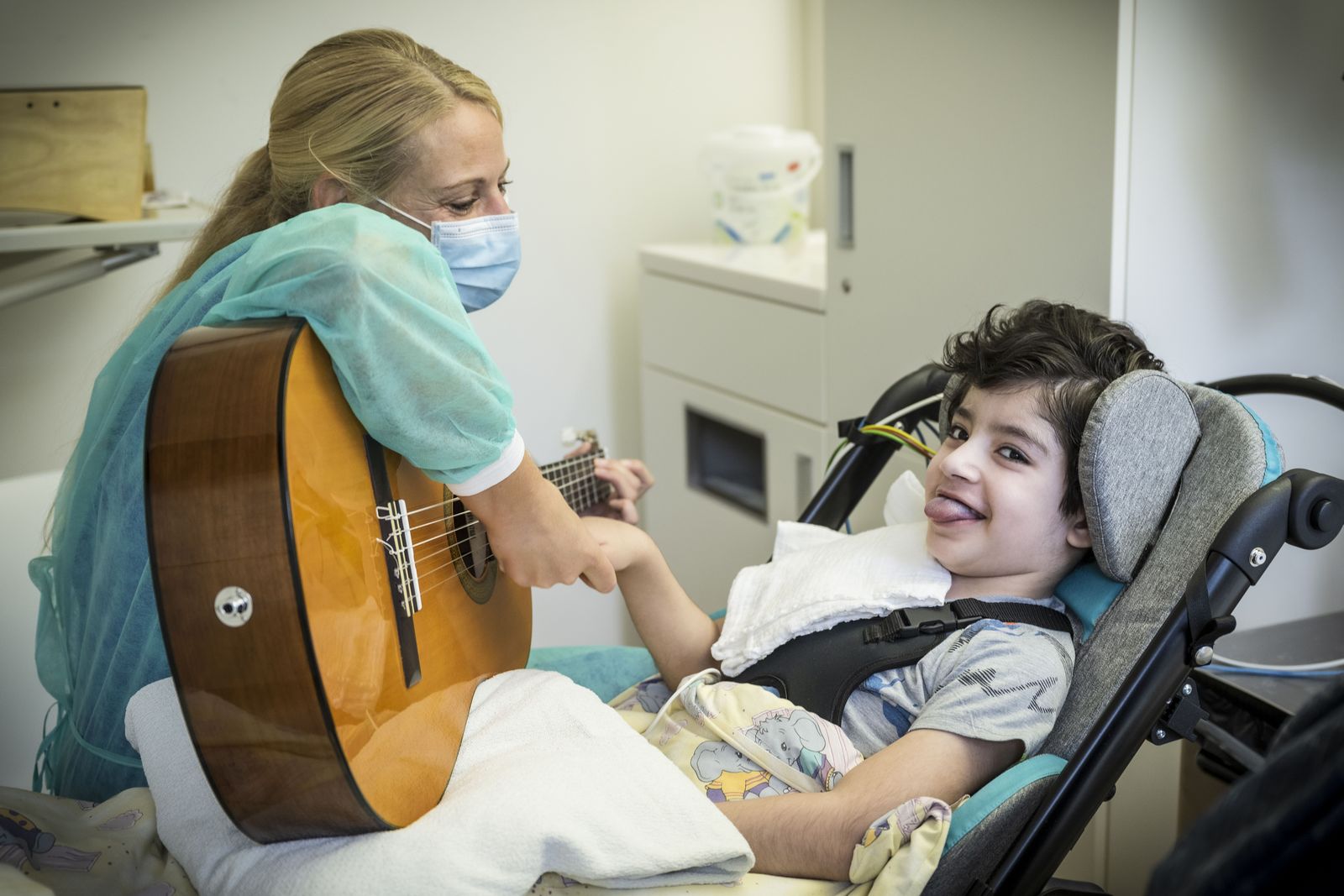 Musiktherapie für schwerkranke Kinder