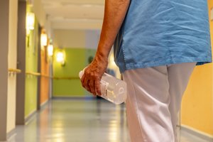 Ein Krankenhausflur